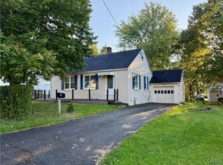 7 Francis Rd, New Hartford, NY 13413