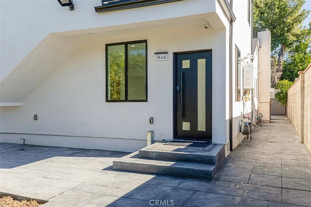 2 bed, 1.5 bath, 1050 sqft, $3,500 — Photo 4