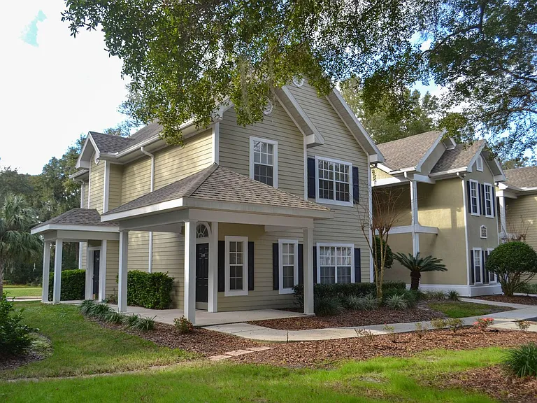 10000 SW 52nd Ave #GG199 — Photo 1