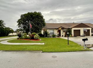 8504 Lakepoint Ct, Lake Worth, FL 33467