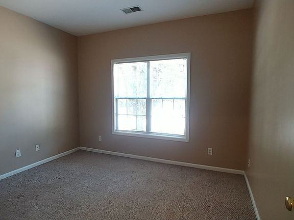 4th image of 1206 Stoneridge Ln