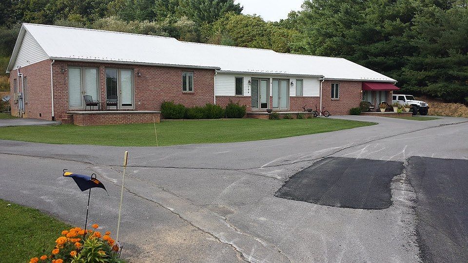 Showing Units 192/194/196