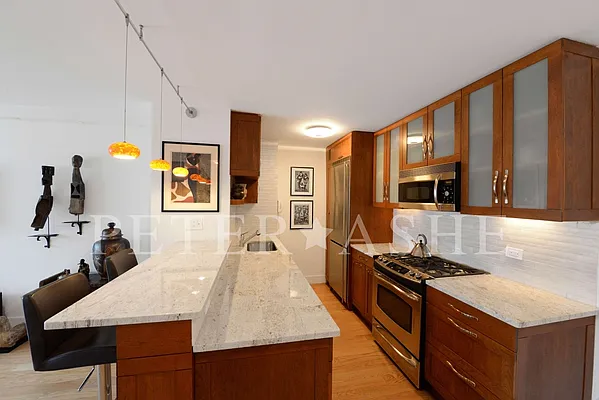Rented by Peter Ashe | media 23