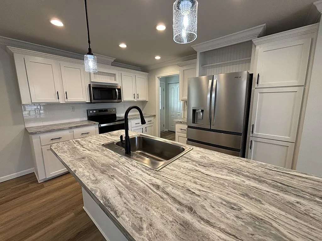 2 bed, 2.5 bath, 1356 sqft, $1,399 — Photo 3