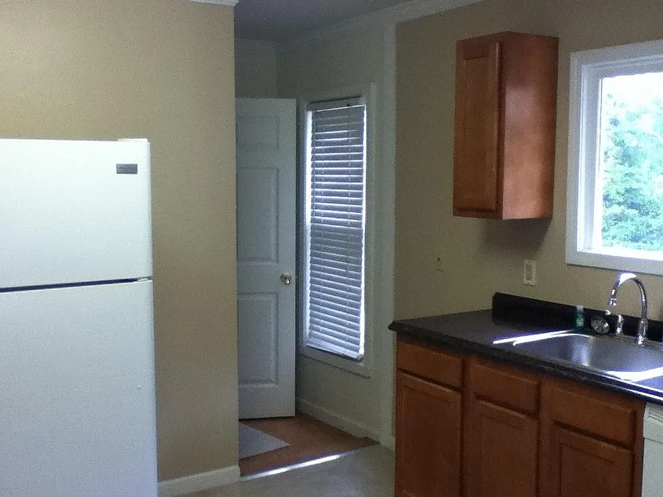 2 bed, 966 sqft, $1,425 — Photo 4