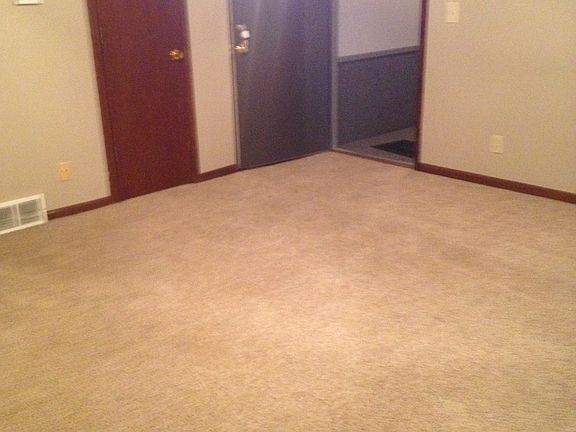 2nd image of 921 Caroline Ave APT 5