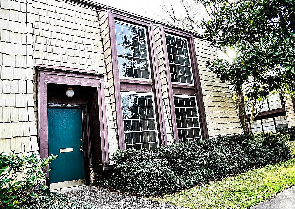 1st image of 10169 Beekman Place Dr
