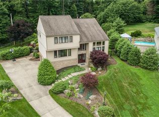 2416 Delo Dr, Gibsonia, PA