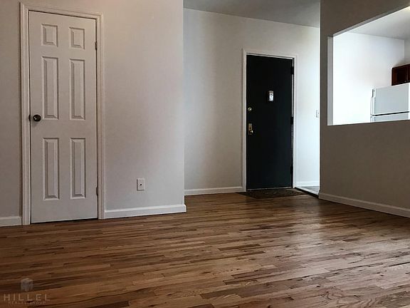 5th image of 21-81 38th St #32