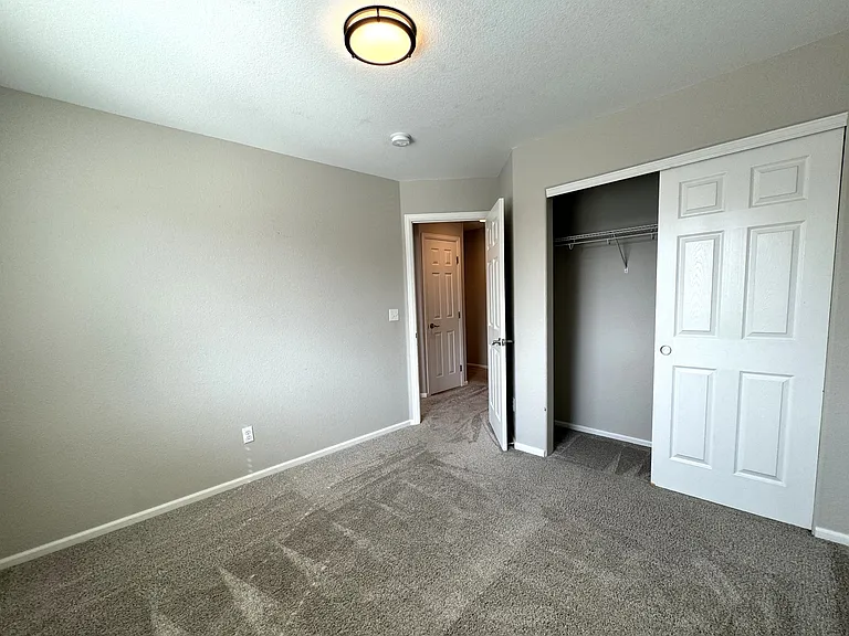 2390 Broadleaf Loop — Photo 28