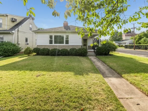 17 Eastern States Pkwy, Somerville Boro, NJ 08876