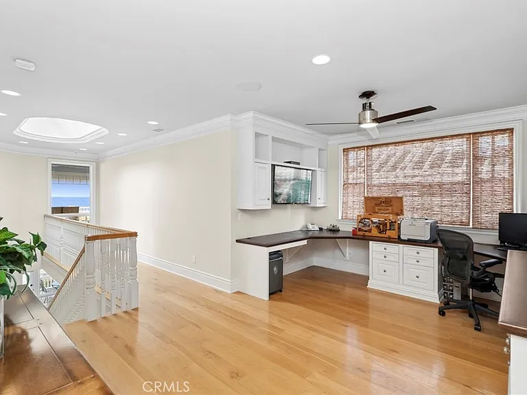 1550 E Oceanfront — Photo 21