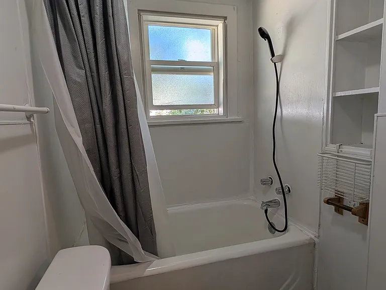 509 N Walnut St #5 — Photo 5