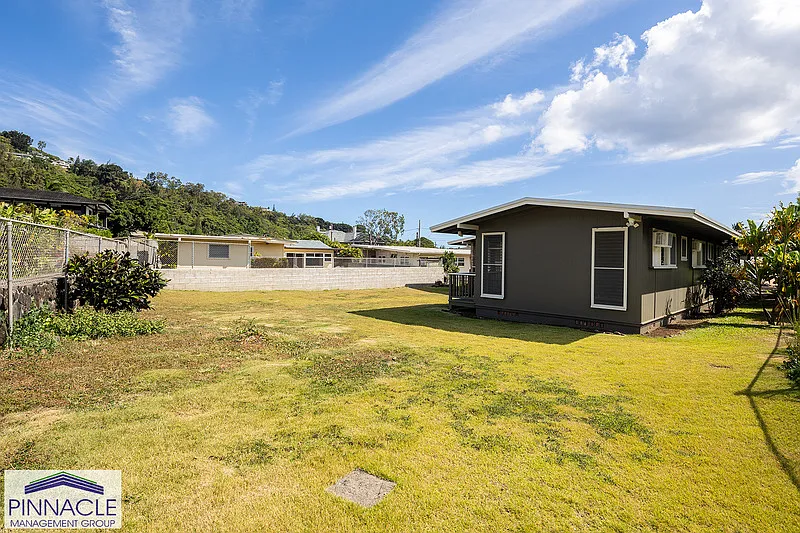 3 bed, 2.0 bath, 1641 sqft, $4,700 — Photo 4