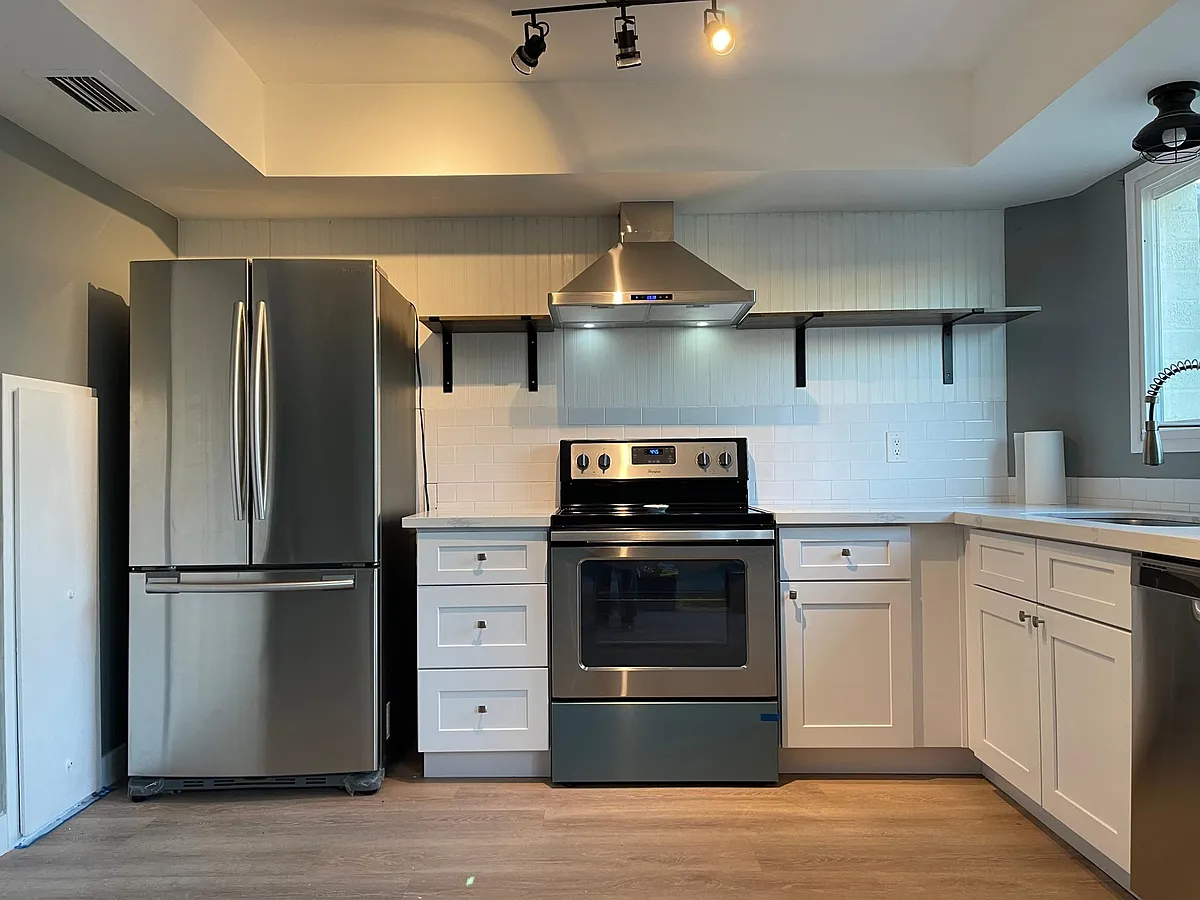 Nee Kitchen - 1349 N 44th St