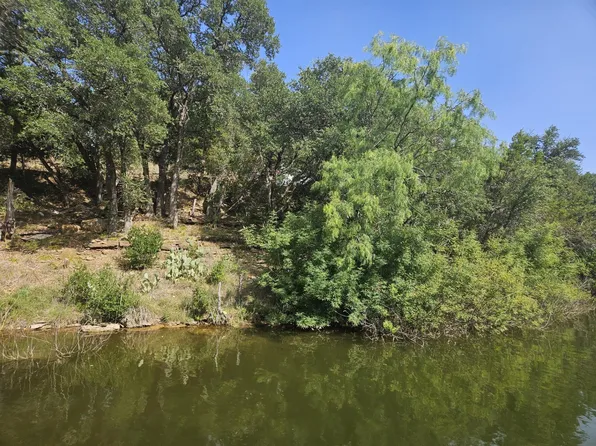 27 Sunset Cliff Rd, Burnet, TX 78611