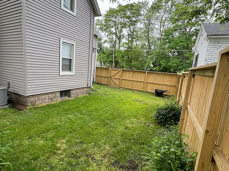 306 York St #1 — Photo 15