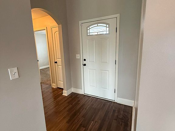 2nd image of 212 Winsted Ct