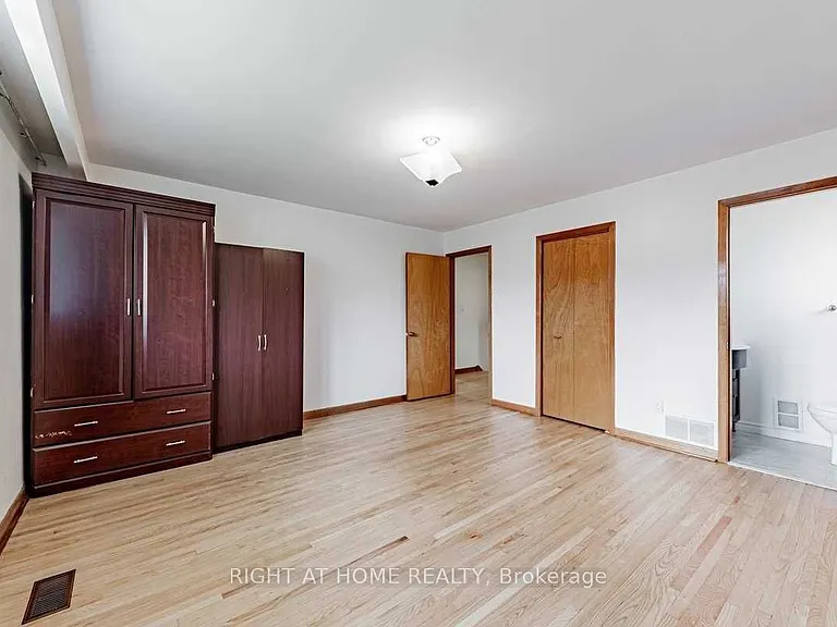 9 Chalet Rd — Photo 10