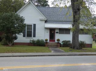 200 Smith St, Tennille, GA 31089