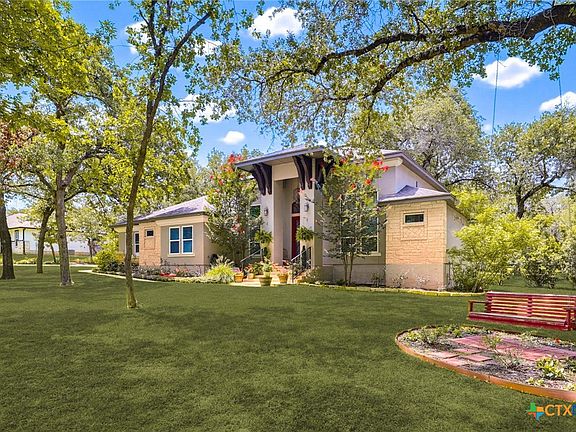 4th image of 300 Cibolo Ridge Dr