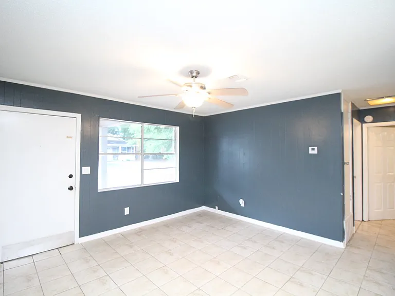 6618 Applegate St — Photo 2