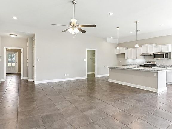 5th image of 2612 Greenville Dr
