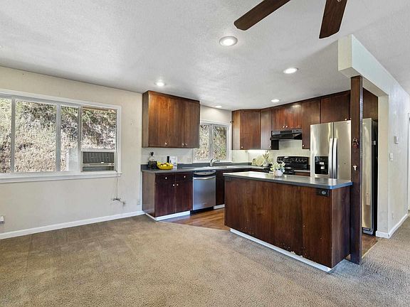 3rd image of 16591 Creekside Dr