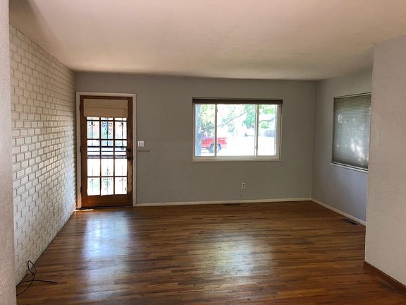 5th image of 506 Sunset Dr