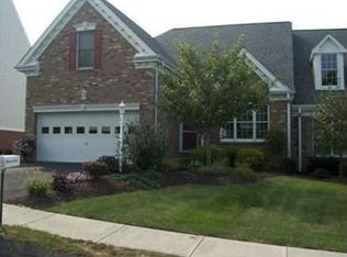 1431 Willowbrook Dr, Washington, PA 15301