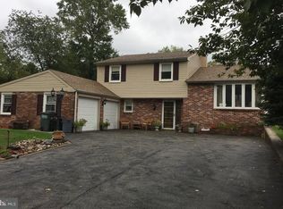 229 S Marmic Dr, Holland, PA 18966