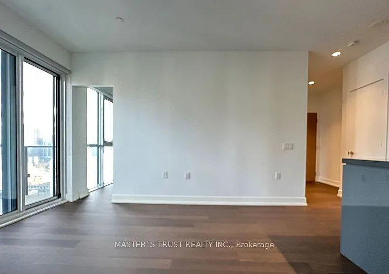 7 Grenville St W #5203 — Photo 7