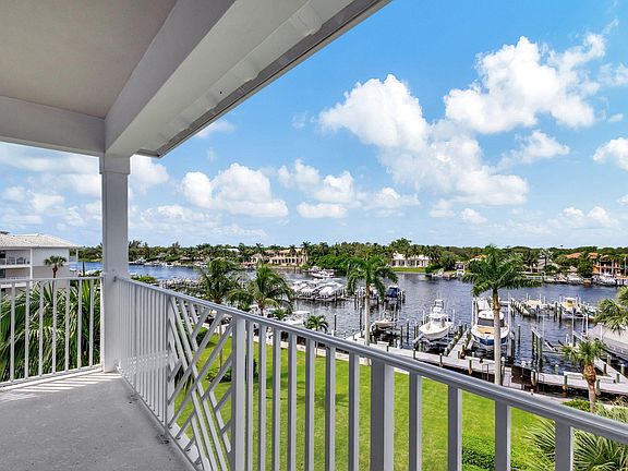 2nd image of 444 Bay Colony Drive N