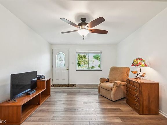 5th image of 3731R Philippe Ct