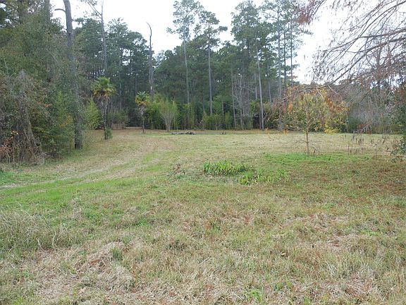 4th image of 120 Lakeshore Dr