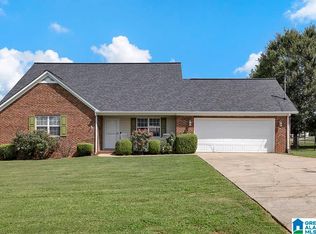 12 Bradford Ct, Weaver, AL 36277