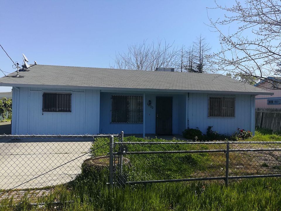 1st image of 1650 N Sutro Ave