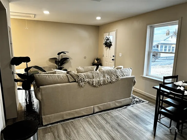 22 Turner Ave #1 — Photo 7