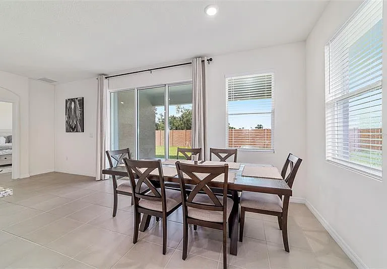 4171 NW 48th Terrace Rd — Photo 5