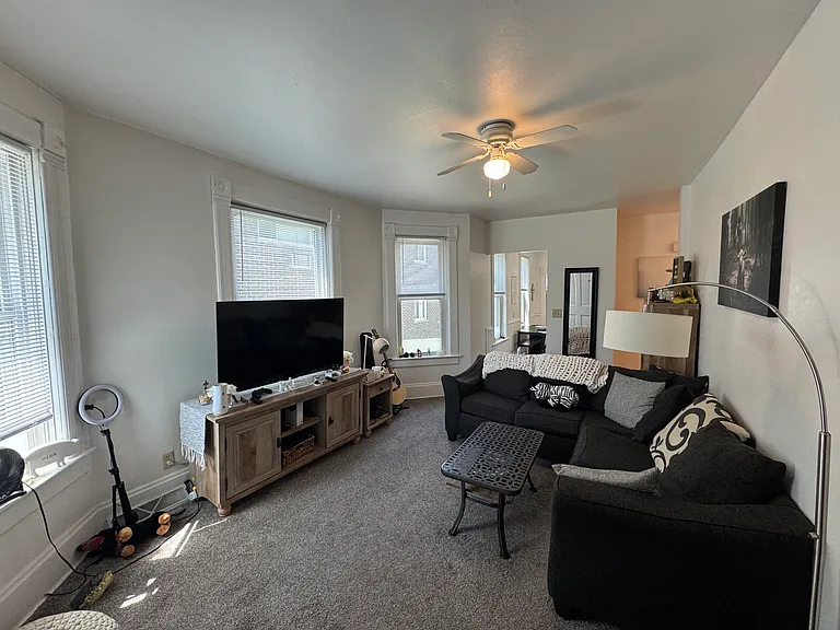 2429 N Oakland Ave #L — Photo 7