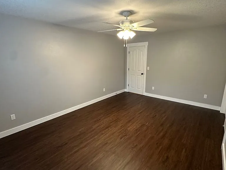 1670 Westwind Cir — Photo 35