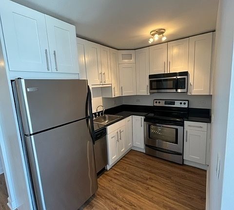 4th image of 3033 N Sheridan Rd APT 1108