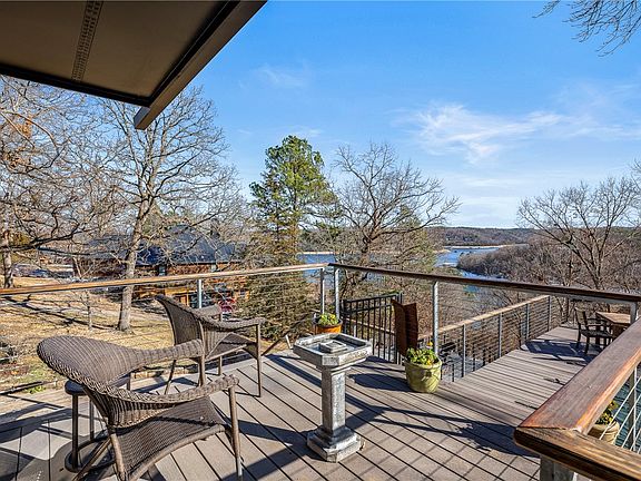 2nd image of 22 Ravenshoe Rd