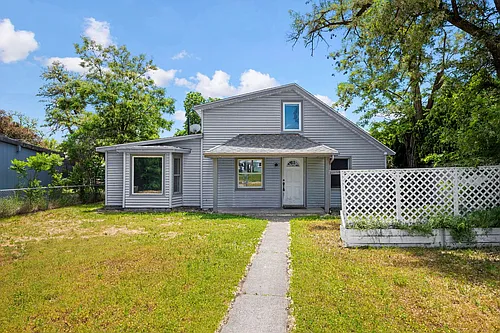 1504 E Queen Ave Photo 1