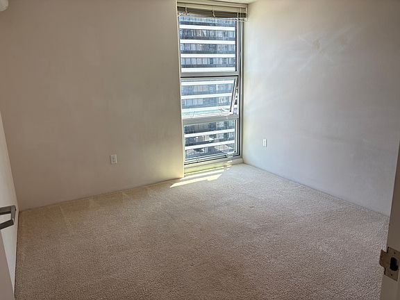 5th image of 801 South St APT 2729