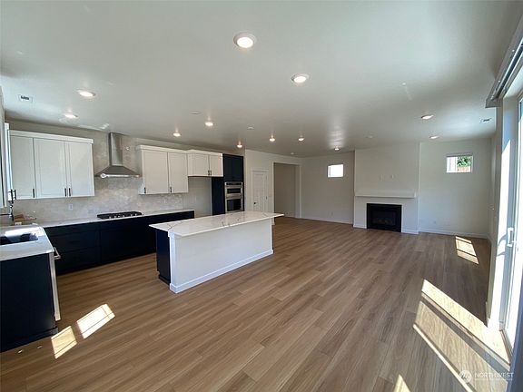 5th image of 14346 271st Circle NE #19
