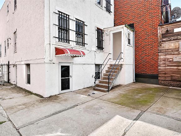 4th image of 3150 137th Street
