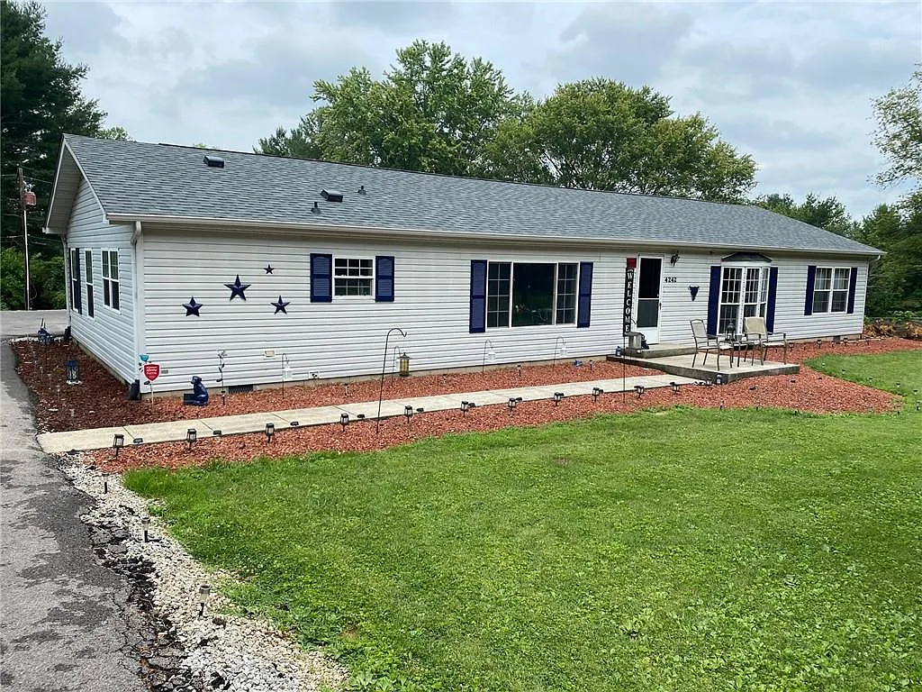 4242 N Maple Grove Rd photo 1