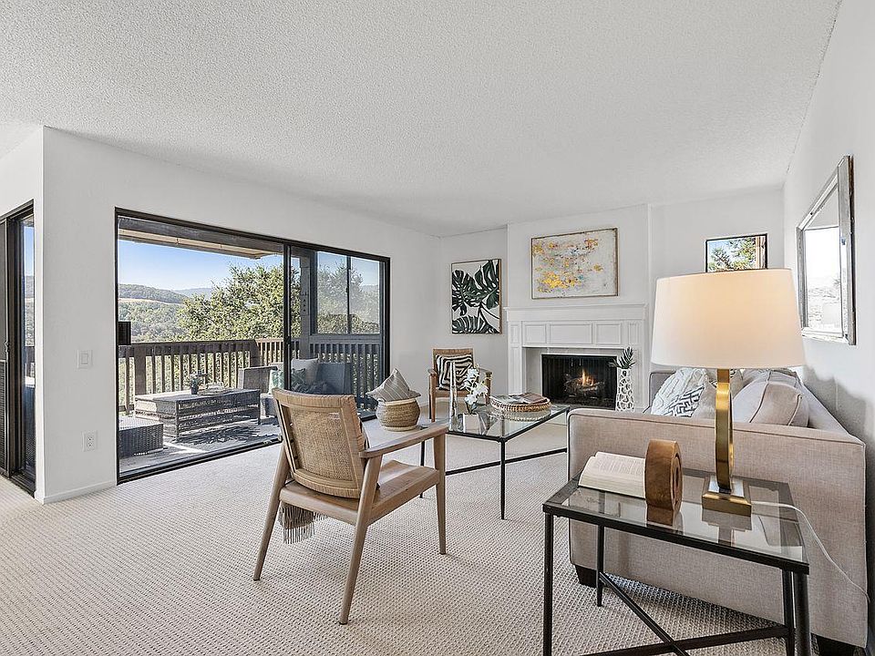 1st image of 3372 La Mesa Dr APT 7