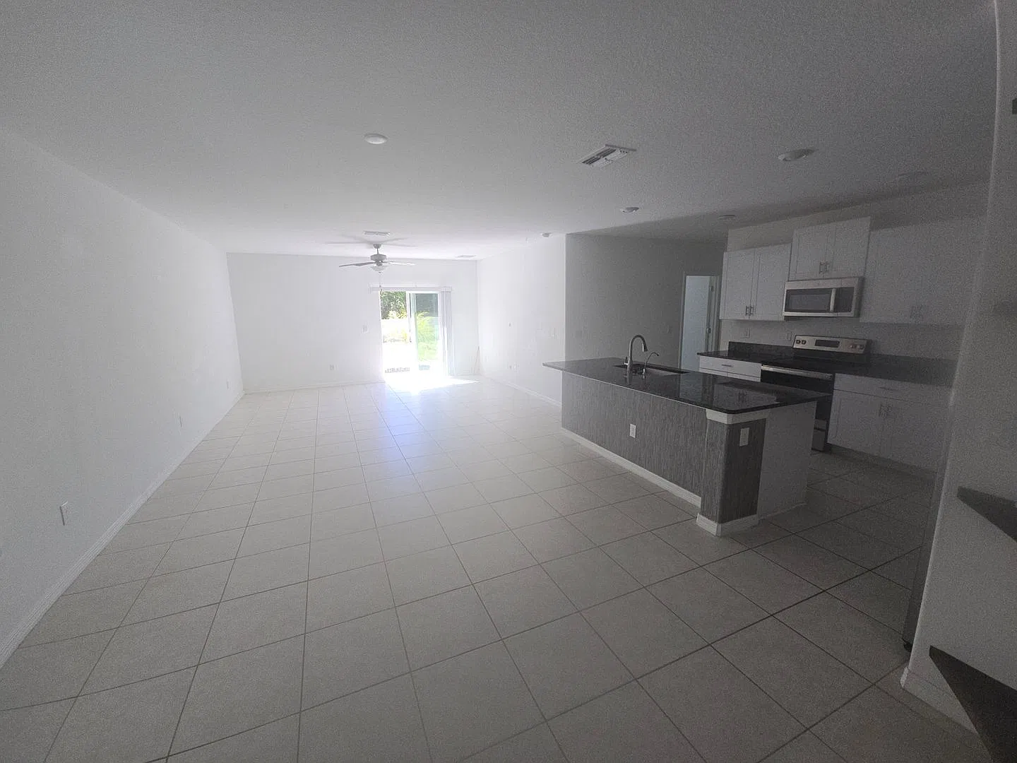 6/3 Home with fenced in backyard/corner lot — Photo 2
